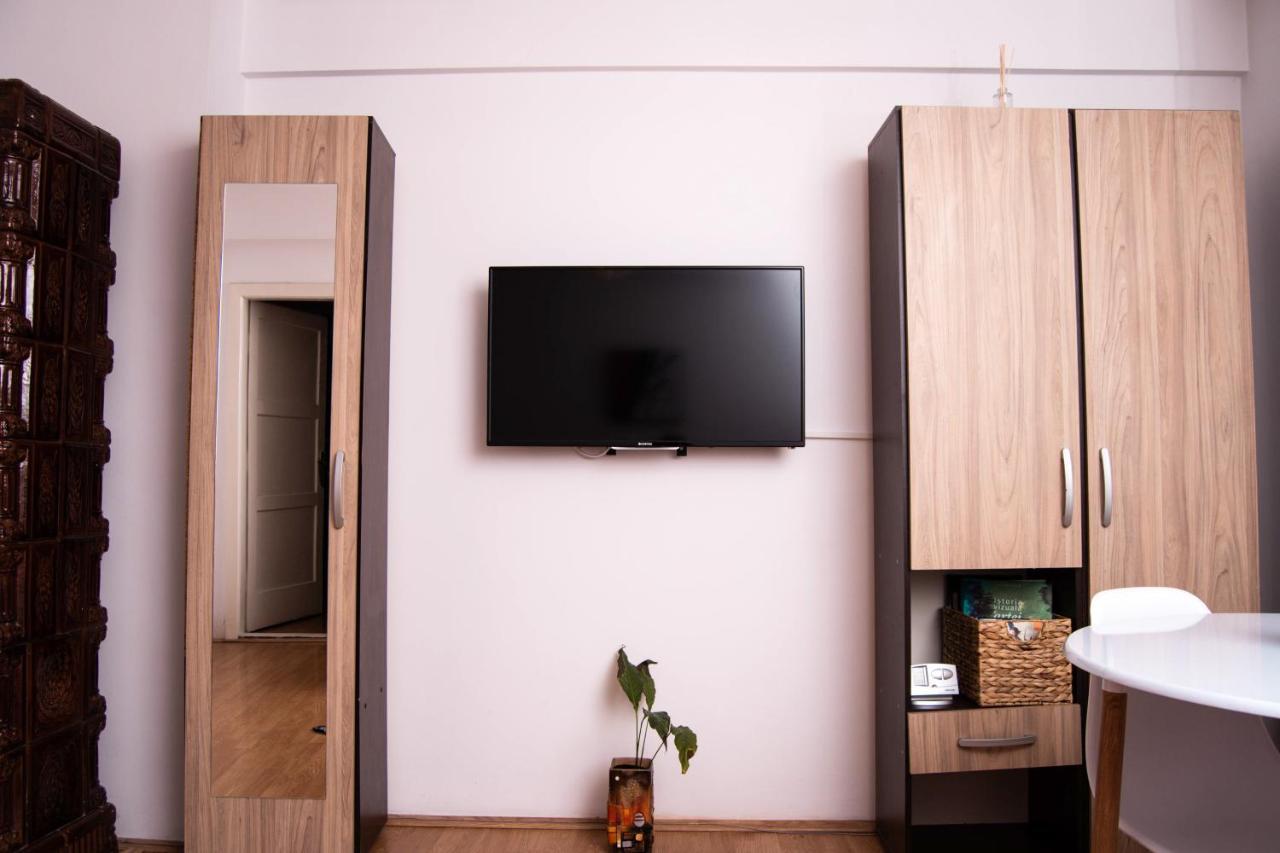 Butterfly Apartment-Hidden Gem In The Heart Of เตอร์กู-มูเรช ภายนอก รูปภาพ
